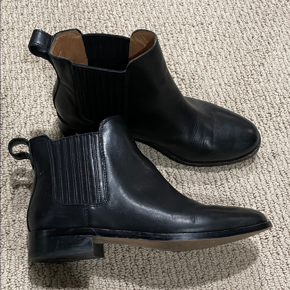 MADEWELL black Leather Chelsea Boots - women’s size 10